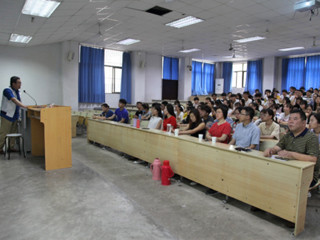 浙江师范大学郭克俭教授应邀来威廉希尔官网讲学